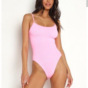 HUNZA G PAMELA SWIMSUIT BUBBLEGUM
